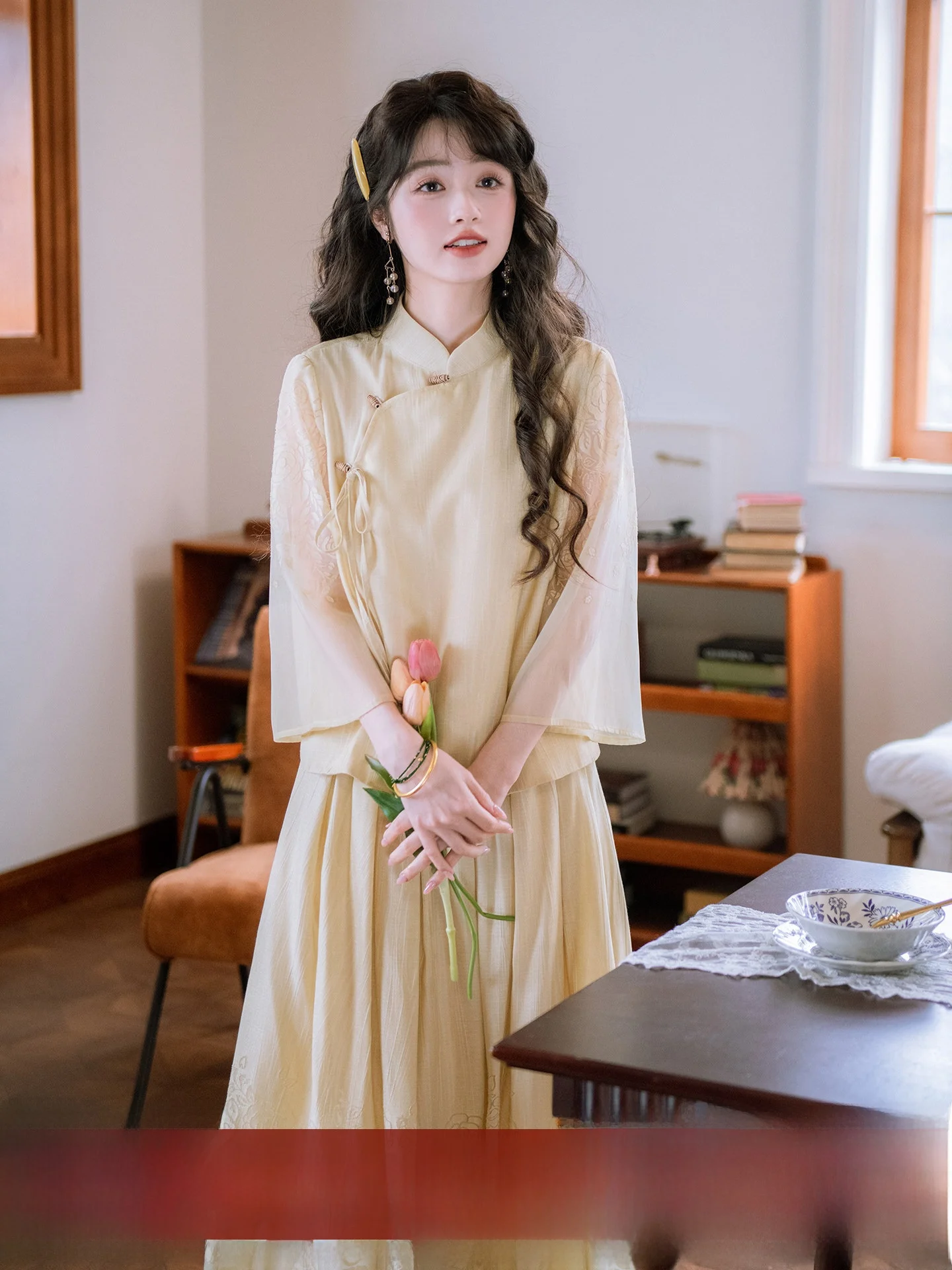 Rose Letter Spring Set Floral Print Gradual Color Half Skirt with Bell Sleeves High Waist Breathable Cotton Polyester Blend
Rose Letter Spring Set Floral Print Gradual Color Half Skirt with Bell Sleeves High Waist Breathable Cotton Polyester Blend