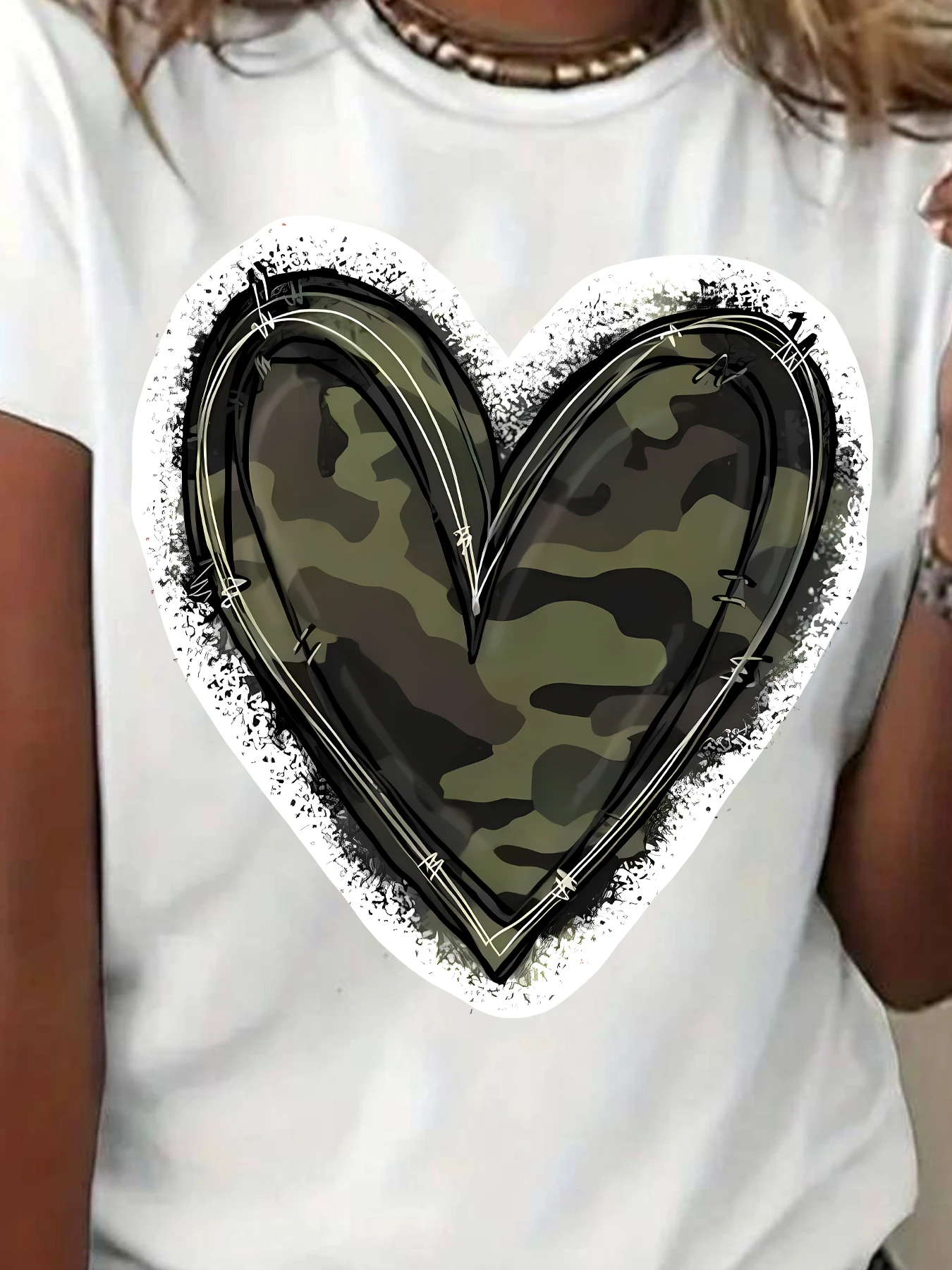 Art camouflage texture love pattern round neck plus size women T-shirt short sleeve trend printing elastic half sleeve T-shirt
Art camouflage texture love pattern round neck plus size women T-shirt short sleeve trend printing elastic half sleeve T-shirt