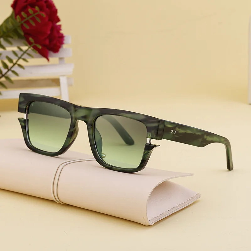New Fashion Vintage Polarized Sunglasses Women' s Brand Designer Men's Vintage Glasses High Quality Men's Sunglasses UV400
New Fashion Vintage Polarized Sunglasses Women' s Brand Designer Men's Vintage Glasses High Quality Men's Sunglasses UV400