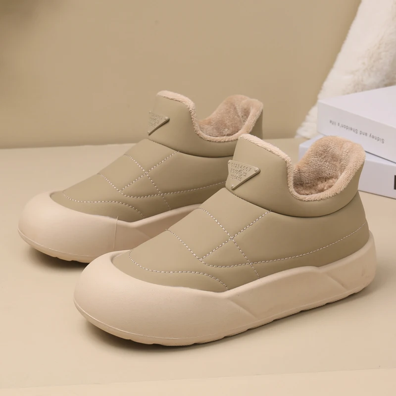 Cotton-padded snow boots women's short tube 2024 winter new fleece thickened slip-on boots comfortable warm snow shoes
Cotton-padded snow boots women's short tube 2024 winter new fleece thickened slip-on boots comfortable warm snow shoes