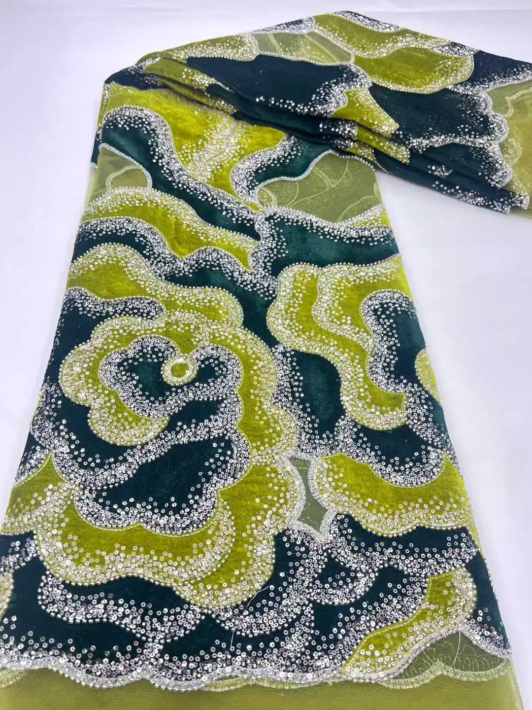 Бархатная нигерийская свадебная кружевная ткань с блестками, французское кружево для изготовления платьев, высококачественные бусы, роскошный африканский дизайн, 2026
Бархатная нигерийская свадебная кружевная ткань с блестками, французское кружево для изготовления платьев, высококачественные бусы, роскошный африканский дизайн, 2026