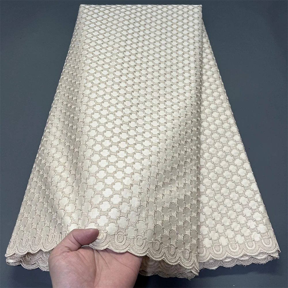 Африканское нигерийское кружевное тюлевое полотно 2026 для пошива платьев, высококачественный дамаст, роскошный хлопок, чистая вышивка, 5 ярдов, hz1410
Африканское нигерийское кружевное тюлевое полотно 2026 для пошива платьев, высококачественный дамаст, роскошный хлопок, чистая вышивка, 5 ярдов, hz1410