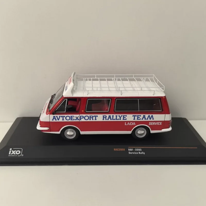 IXO 1:43 масштаб RAF 2203 сплав имитация модели автомобиля статическая коллекция украшенные праздничные игрушки сувенирный подарок
IXO 1:43 масштаб RAF 2203 сплав имитация модели автомобиля статическая коллекция украшенные праздничные игрушки сувенирный подарок