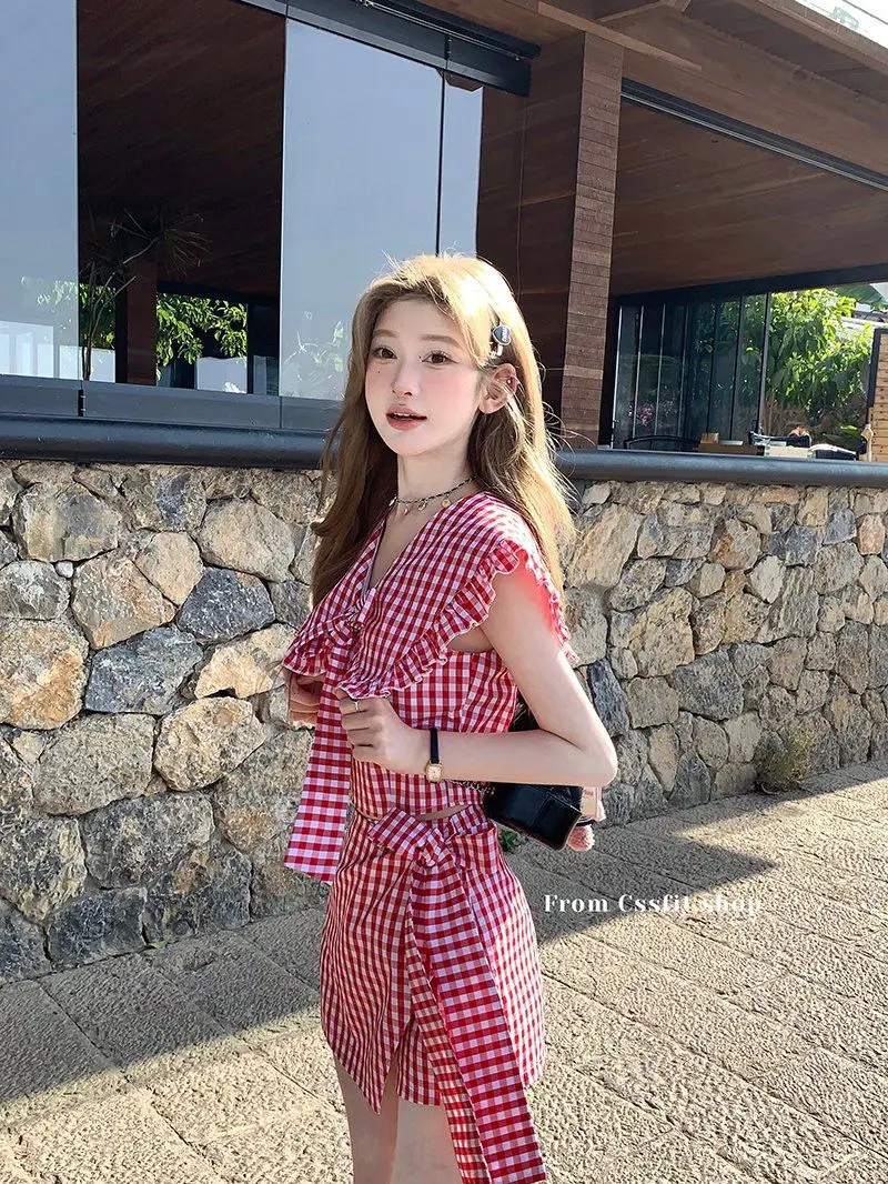 Two Piece Sets Womens Outifits Summer New High-end Designed Niche Fashionable Large Lapel Red Plaid Bow Top and Short Skirt
Two Piece Sets Womens Outifits Summer New High-end Designed Niche Fashionable Large Lapel Red Plaid Bow Top and Short Skirt