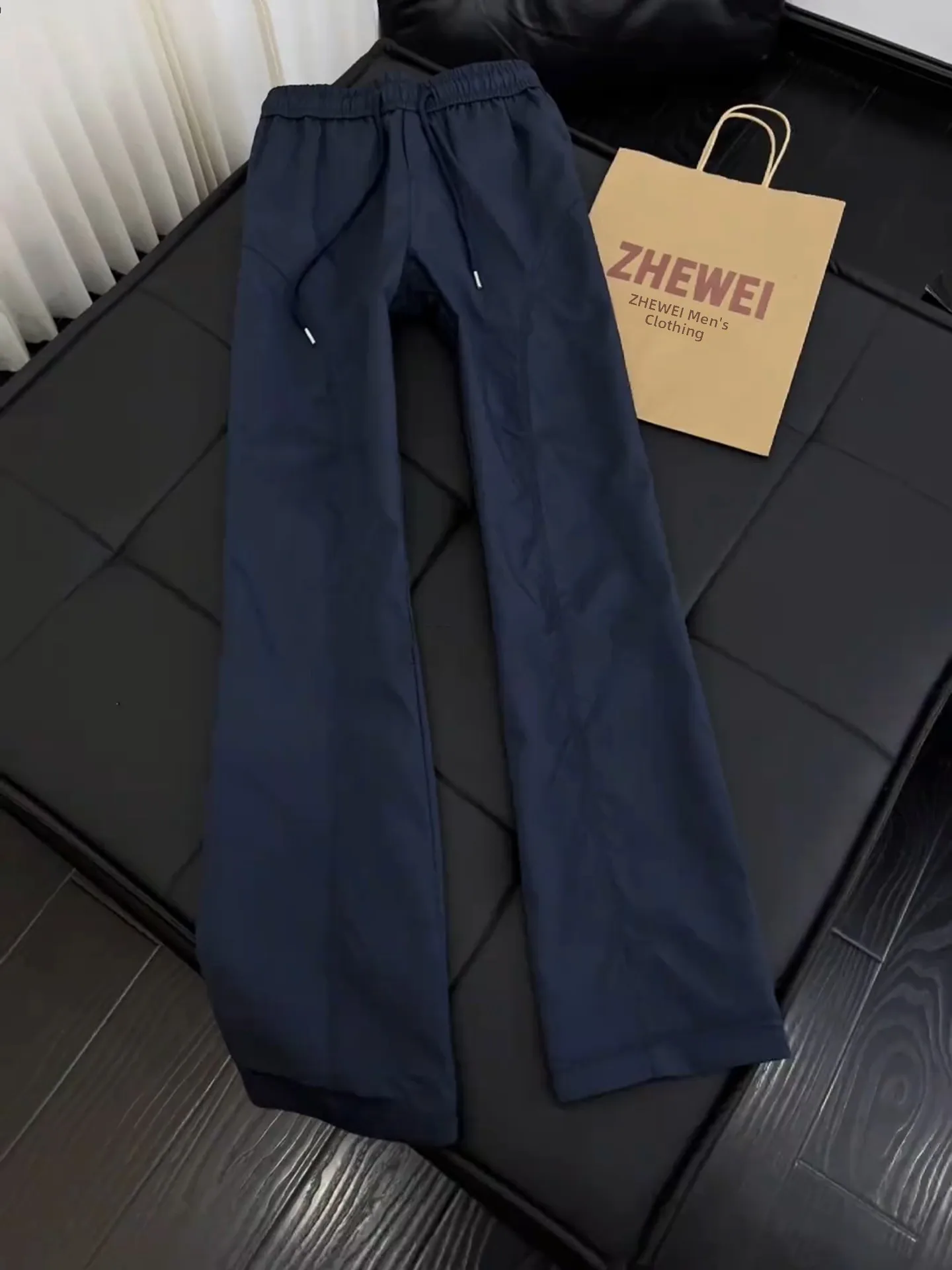 Trendy Youth Straight Leg Casual Pants Men's Spring Summer Ice Silk Qui Dry Sports Trousers Loose Fit Casual Pants
Trendy Youth Straight Leg Casual Pants Men's Spring Summer Ice Silk Qui Dry Sports Trousers Loose Fit Casual Pants