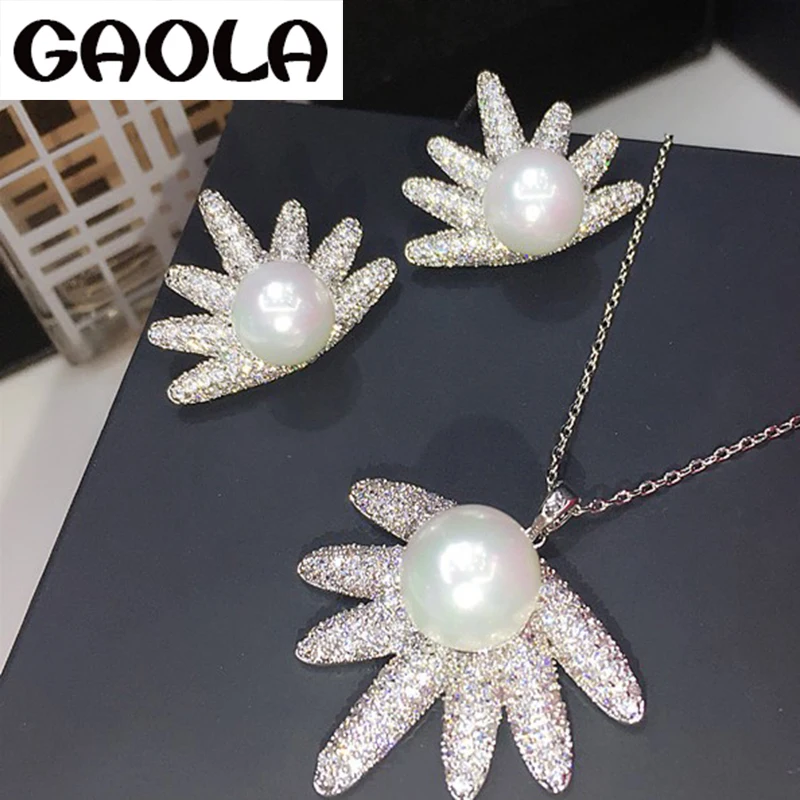 2016 White CZ Fashion Jewelry Pendant Necklace Earrings Jewelry Set Hot Sale GLD0984/GLE4605Y
2016 White CZ Fashion Jewelry Pendant Necklace Earrings Jewelry Set Hot Sale GLD0984/GLE4605Y