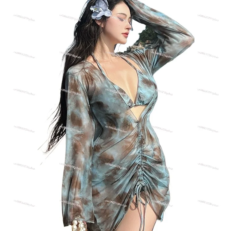 Large size vacation bikini three-piece split long-sleeved blouse pure desire wind to cover the belly and look thin swimsuit
Large size vacation bikini three-piece split long-sleeved blouse pure desire wind to cover the belly and look thin swimsuit