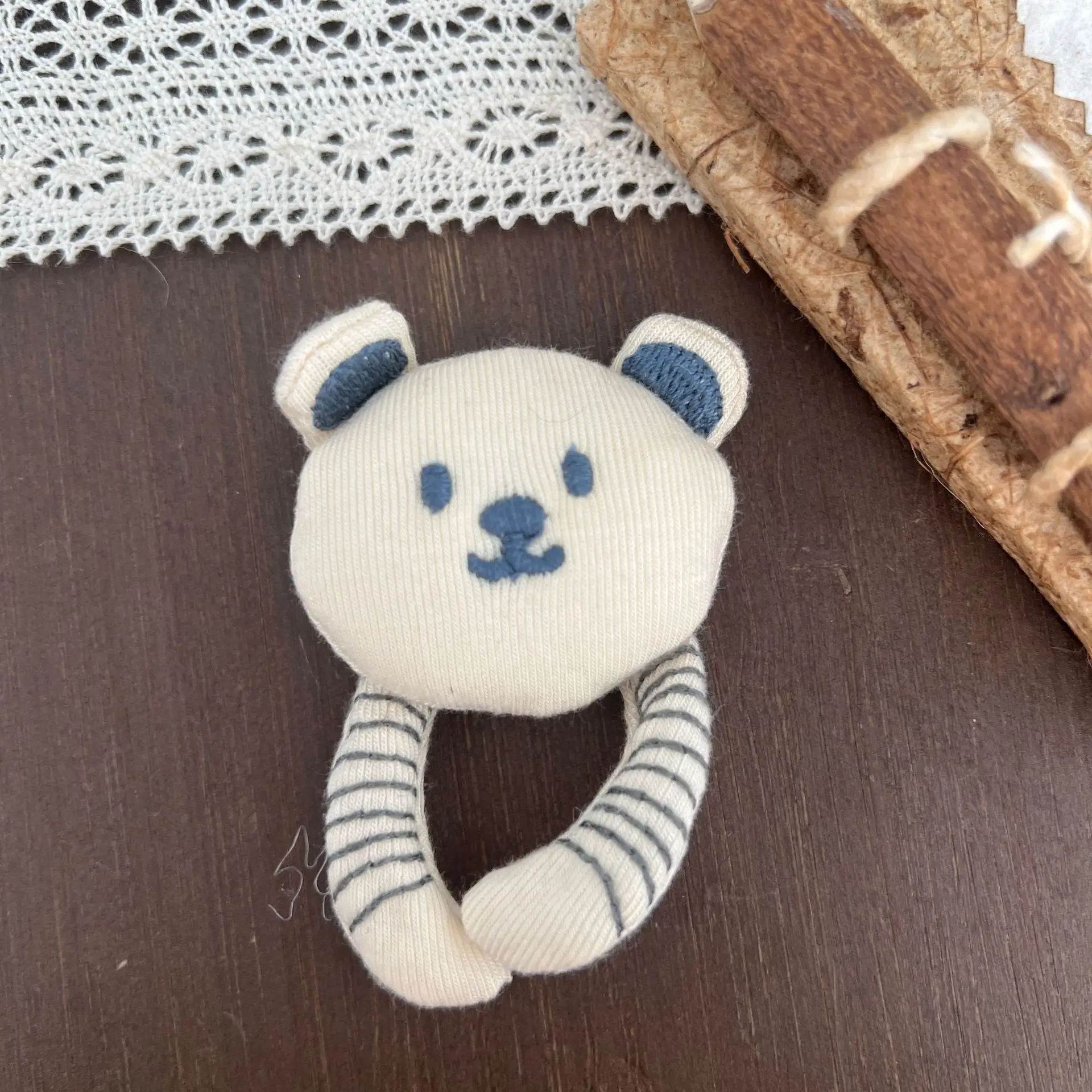 1PCS New Cotton Filled High Quality Fabric Bear Brooch for Women Clothing Shoe Sock Bag Cartoon Embellishment Decor Charms
1PCS New Cotton Filled High Quality Fabric Bear Brooch for Women Clothing Shoe Sock Bag Cartoon Embellishment Decor Charms