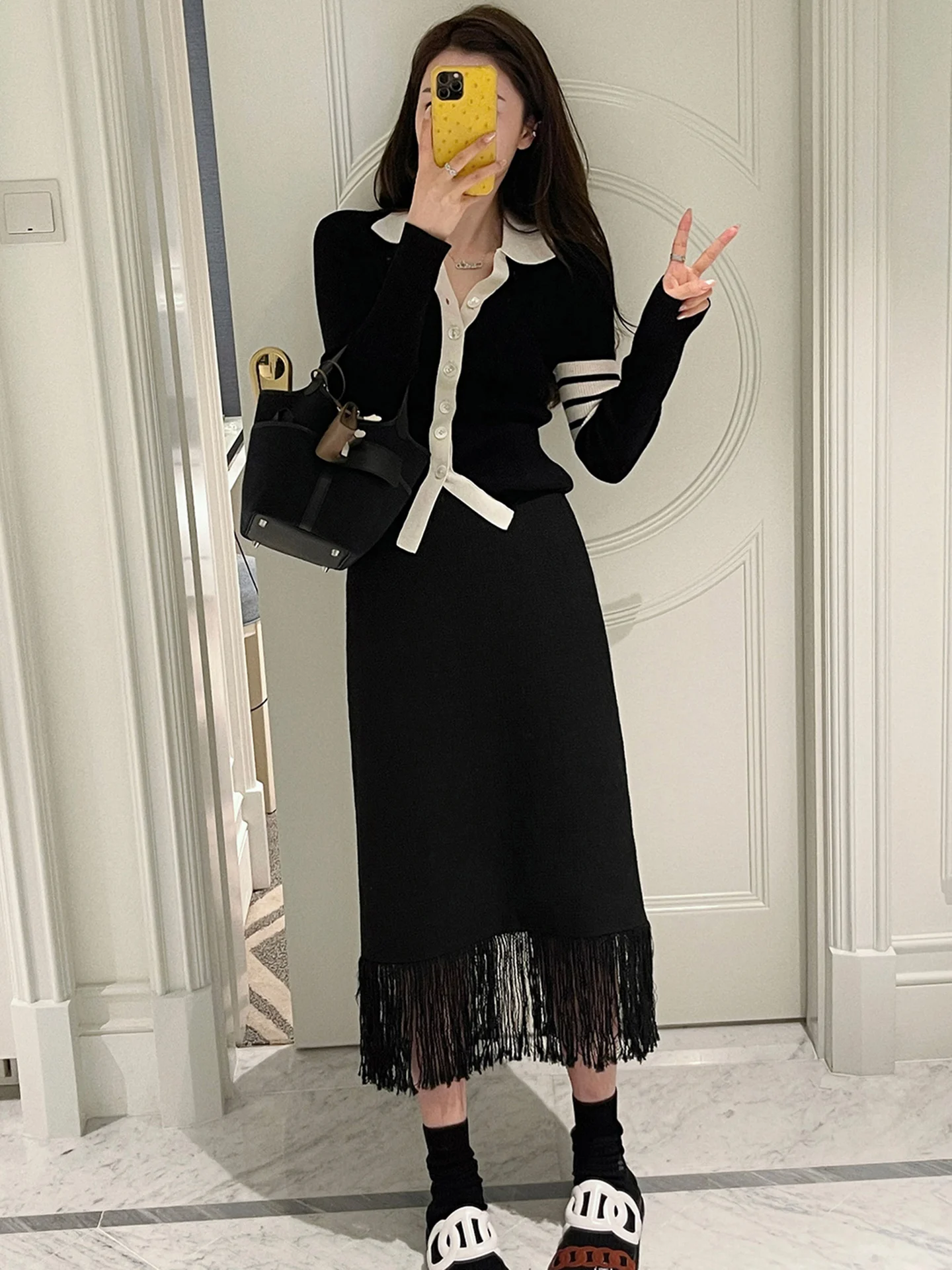 Fashionable High Waist Slimming Tassel Skirt Woolen Twist Mid-Length Women's Stylish Casual Skirts A-Line Silhouette
Fashionable High Waist Slimming Tassel Skirt Woolen Twist Mid-Length Women's Stylish Casual Skirts A-Line Silhouette