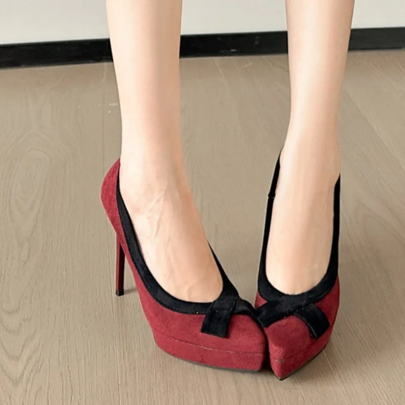 Совершенно новые женские повседневные однотонные замшевые сандалии, брендовые дизайнерские летние женские платья высокого качества на высоком каблуке, размер 34-42
Совершенно новые женские повседневные однотонные замшевые сандалии, брендовые дизайнерские летние женские платья высокого качества на высоком каблуке, размер 34-42