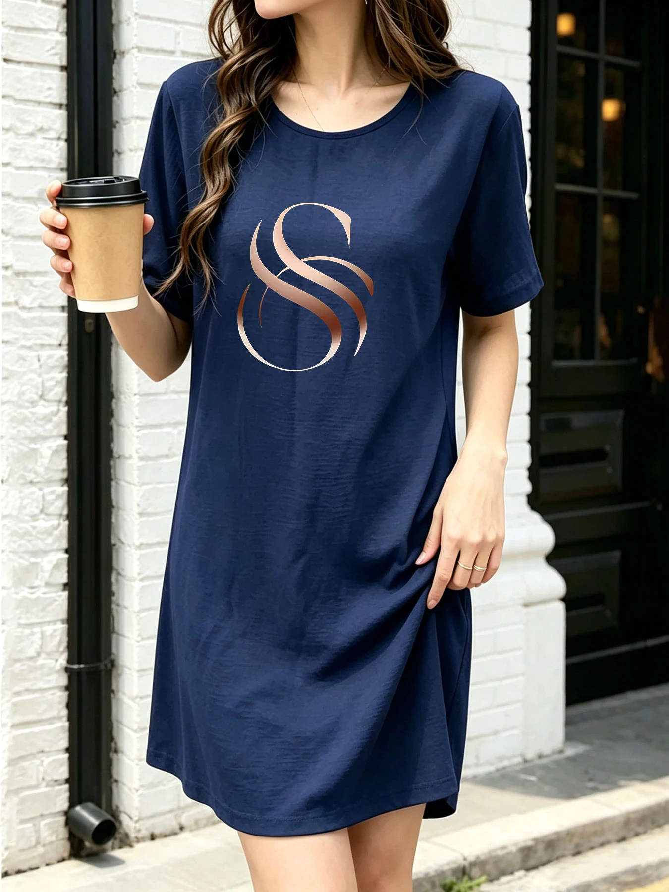 Summer Thin Breathable Printed T-Shirt Dress, Simple S-Letter Print, Casual Style, Loose Fit, Slimming Mid-Length Dress
Summer Thin Breathable Printed T-Shirt Dress, Simple S-Letter Print, Casual Style, Loose Fit, Slimming Mid-Length Dress