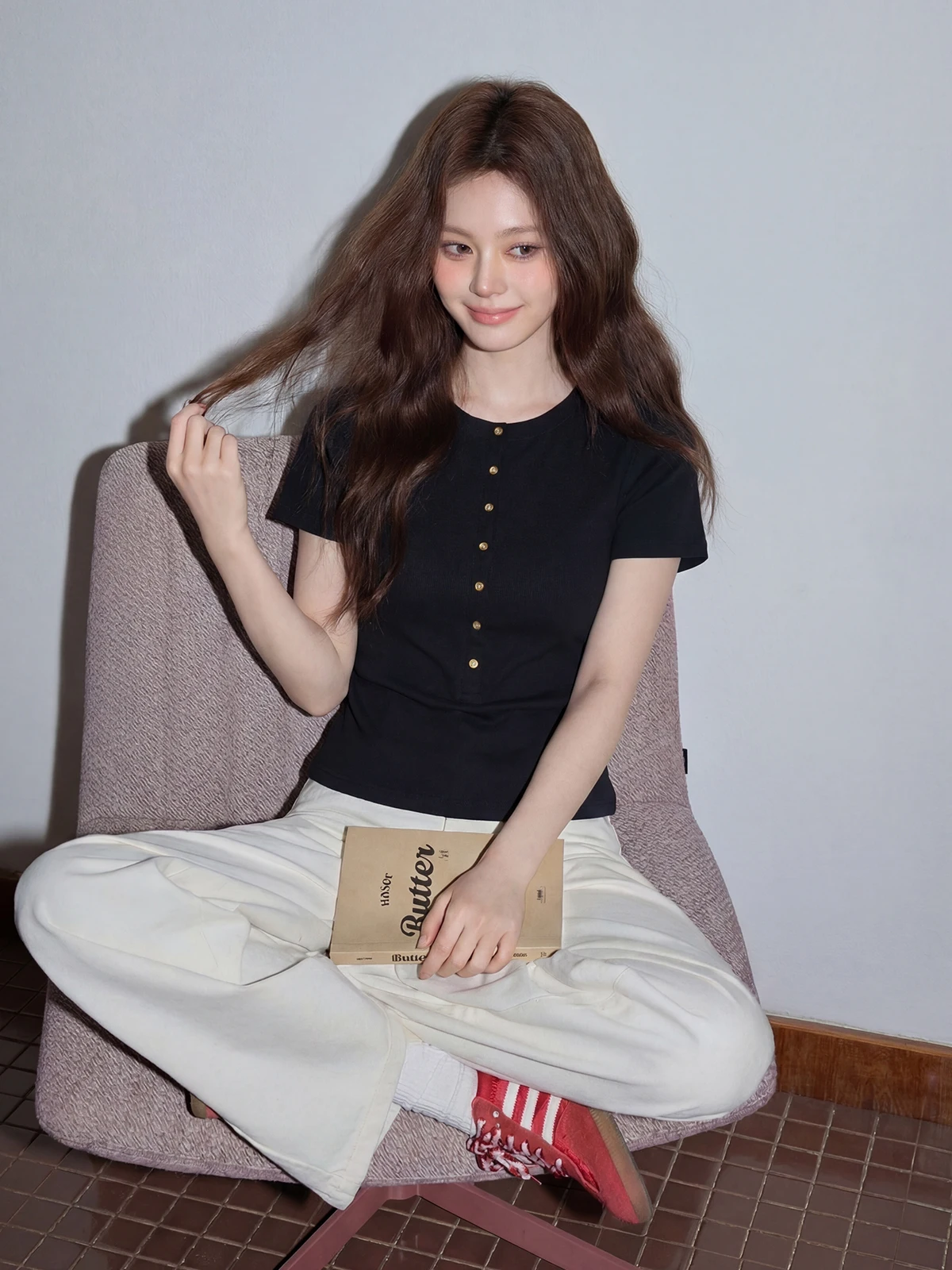 Slim Fit Black Short Sleeve T-Shirt Women's Summer New Design Henry Collar Korean Style Breathable Comfortable Skin-friendly
Slim Fit Black Short Sleeve T-Shirt Women's Summer New Design Henry Collar Korean Style Breathable Comfortable Skin-friendly