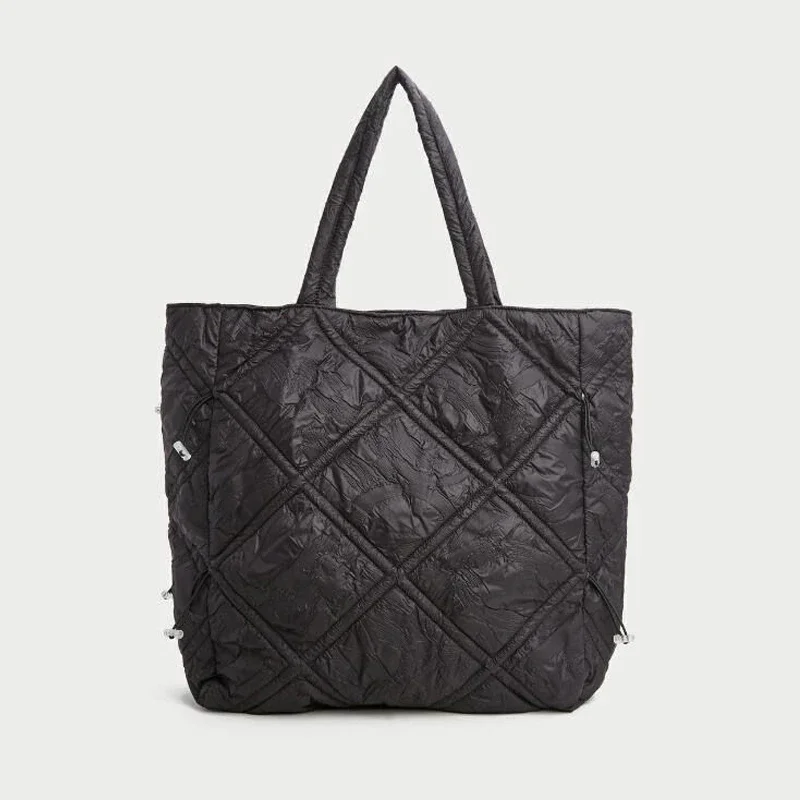 Casual Ruched Canvas Large Tote Bag Designer Drawsting Women Handbags Quilted Padded Shoulder Bags Simple Big Shopper Purse 2022
Casual Ruched Canvas Large Tote Bag Designer Drawsting Women Handbags Quilted Padded Shoulder Bags Simple Big Shopper Purse 2022