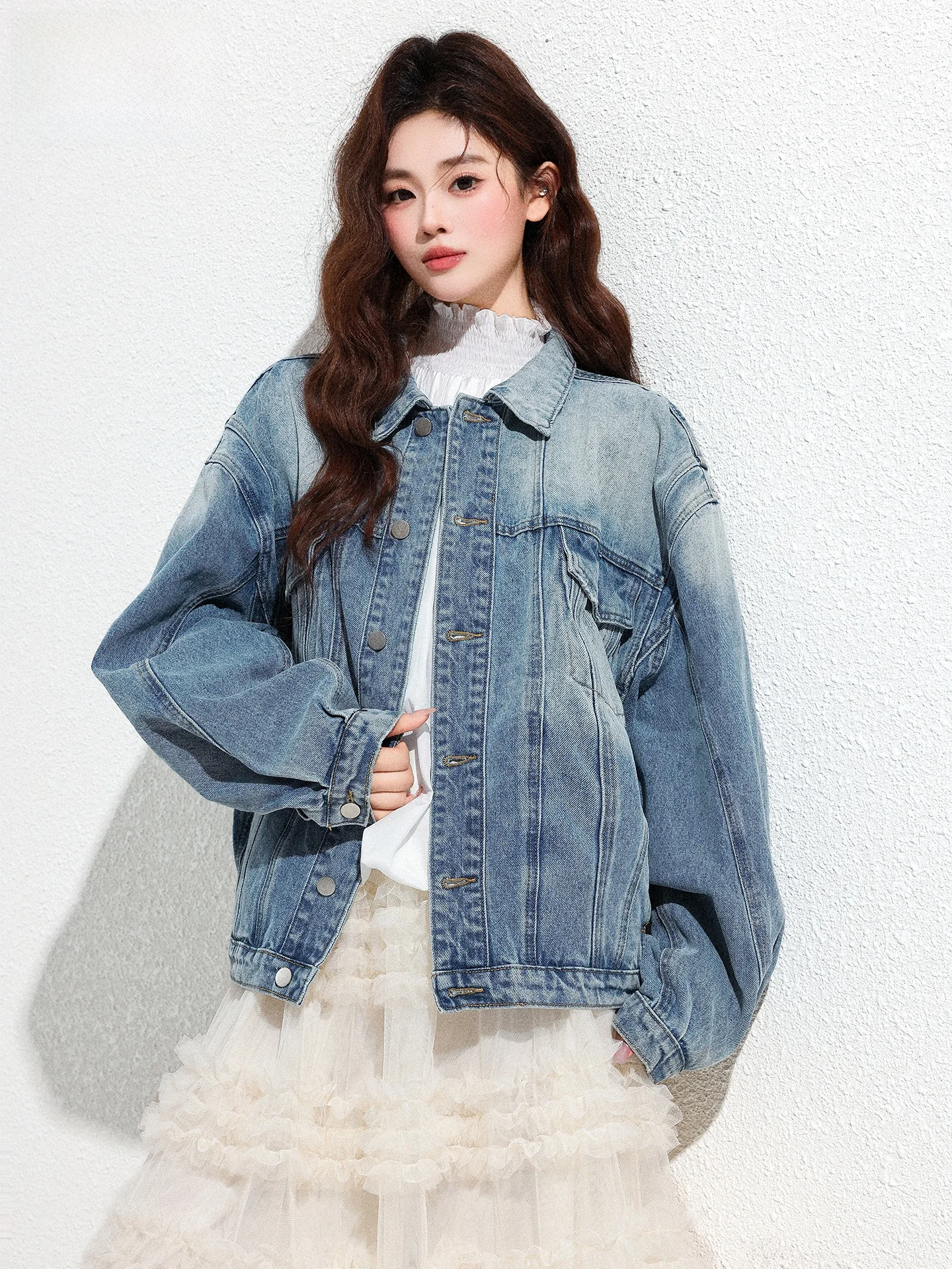 Retro Style Worn-look Long Sleeve Denim Jacket Women's Loose Slimming Collar Metal Button Casual Cotton Polyester Blend Top
Retro Style Worn-look Long Sleeve Denim Jacket Women's Loose Slimming Collar Metal Button Casual Cotton Polyester Blend Top