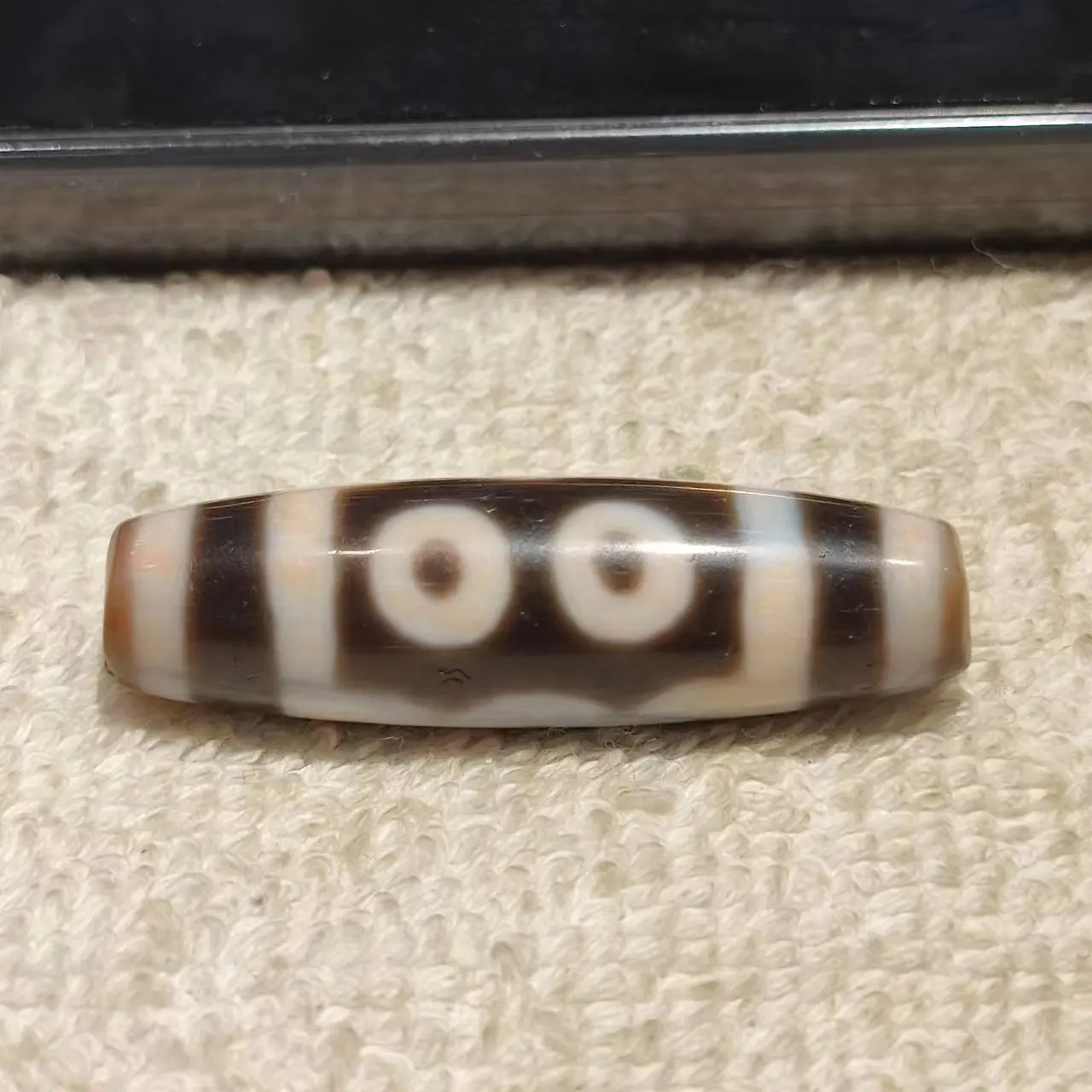 1pcs/lot natural old agate dzi Pure craftsmanship cinnabar Weathering lines Retro man Women's necklace pendant Accessories diy
1pcs/lot natural old agate dzi Pure craftsmanship cinnabar Weathering lines Retro man Women's necklace pendant Accessories diy