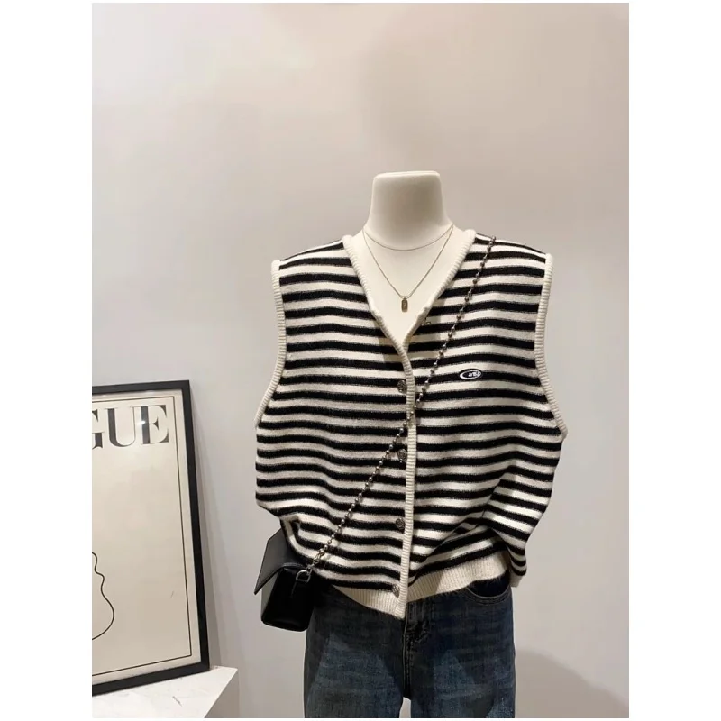 Очень большой вязаный жилет в полоску с цветными блоками, осенне-зимний, в американском повседневном стиле, с V-образным вырезом
Очень большой вязаный жилет в полоску с цветными блоками, осенне-зимний, в американском повседневном стиле, с V-образным вырезом