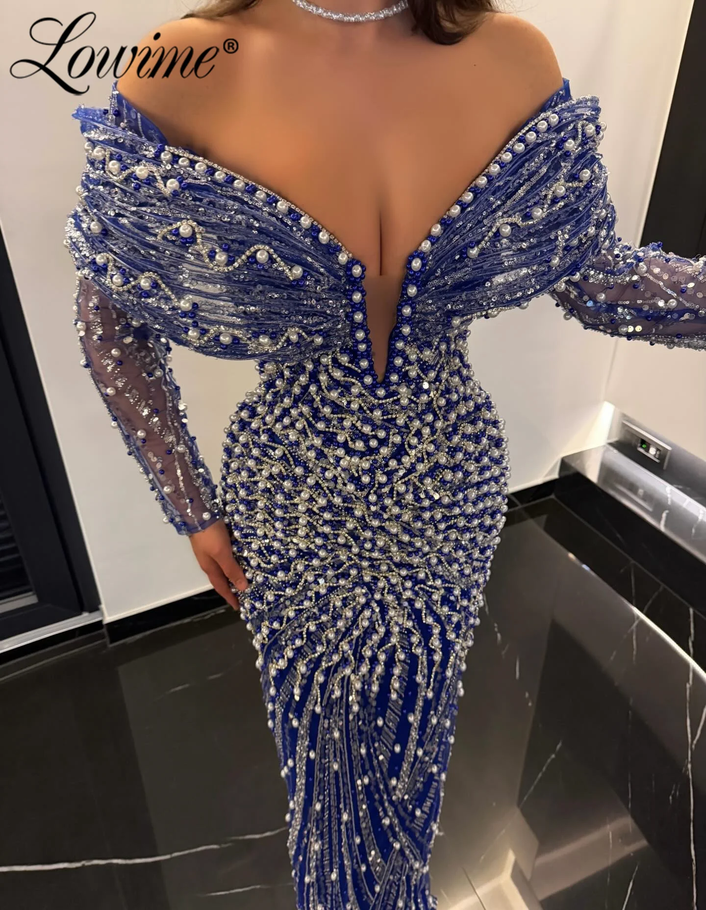 Вечернее платье 2026 года на заказ, королевский синий, с открытыми плечами, длинными рукавами, расшитое бисером и кристаллами, для выпускного вечера и конкурсов красоты
Вечернее платье 2026 года на заказ, королевский синий, с открытыми плечами, длинными рукавами, расшитое бисером и кристаллами, для выпускного вечера и конкурсов красоты