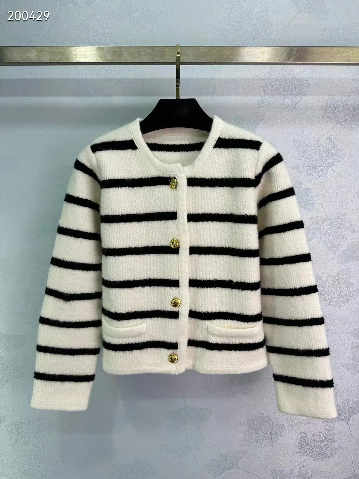 aa7166 Fashion women's Sweaters 2024 Popular European Design party style women's Clothing
aa7166 Fashion women's Sweaters 2024 Popular European Design party style women's Clothing