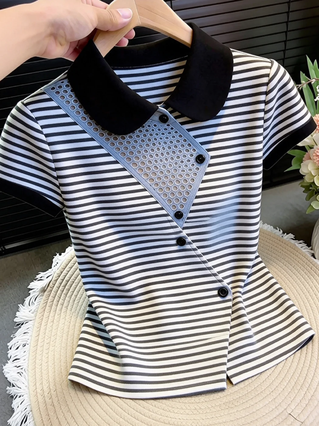 Summer 2026 New Style Women's Slim Fit Striped Short Sleeve T-Shirt Button up Lightweight Comfortable High Waist Design Commu...
Summer 2026 New Style Women's Slim Fit Striped Short Sleeve T-Shirt Button up Lightweight Comfortable High Waist Design Commu...