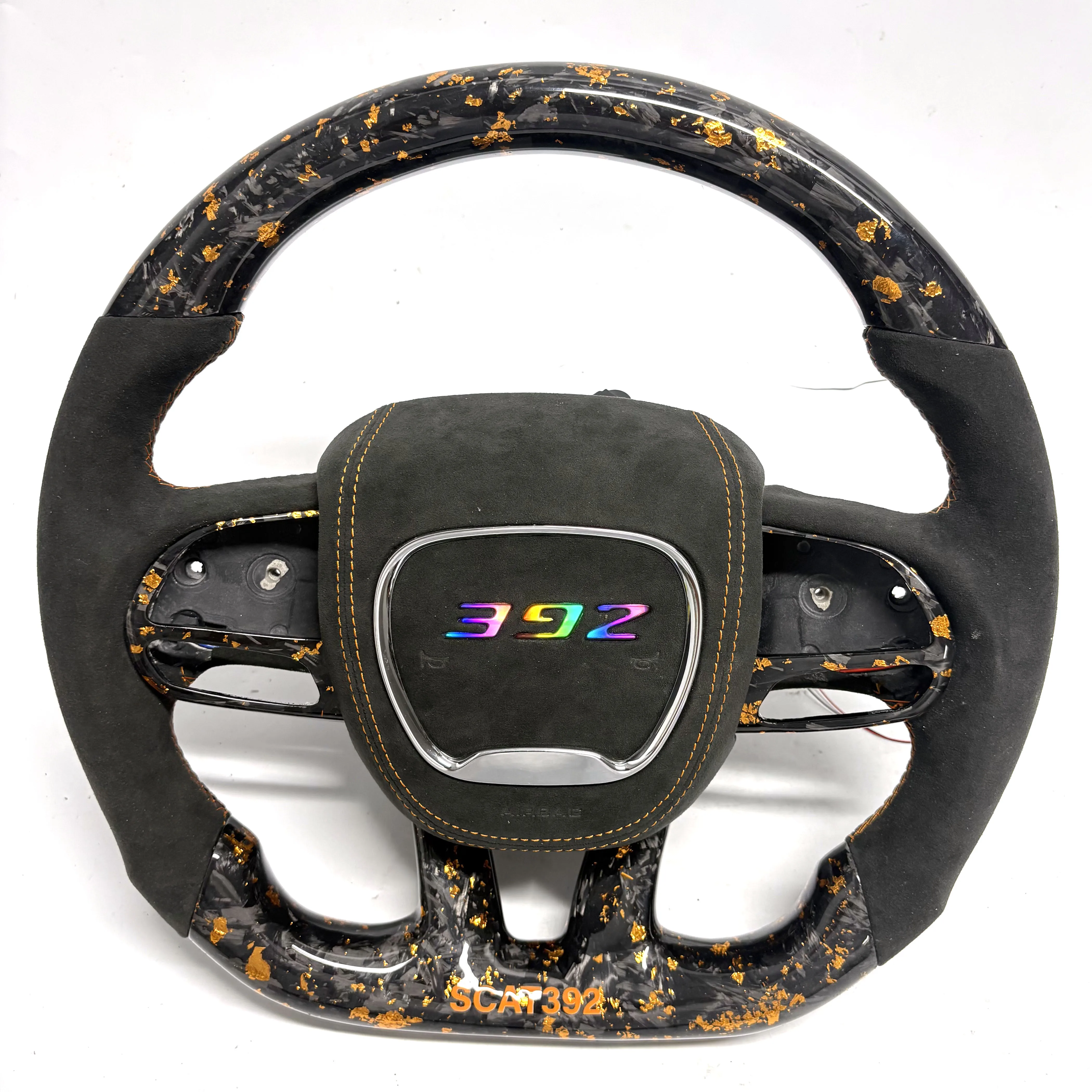 Изготовленный на заказ руль из алькантары со светодиодной подсветкой и золотым кованым углеродным волокном для Dodge Charger Durango Srt Hellcat Grand Cherokee
Изготовленный на заказ руль из алькантары со светодиодной подсветкой и золотым кованым углеродным волокном для Dodge Charger Durango Srt Hellcat Grand Cherokee