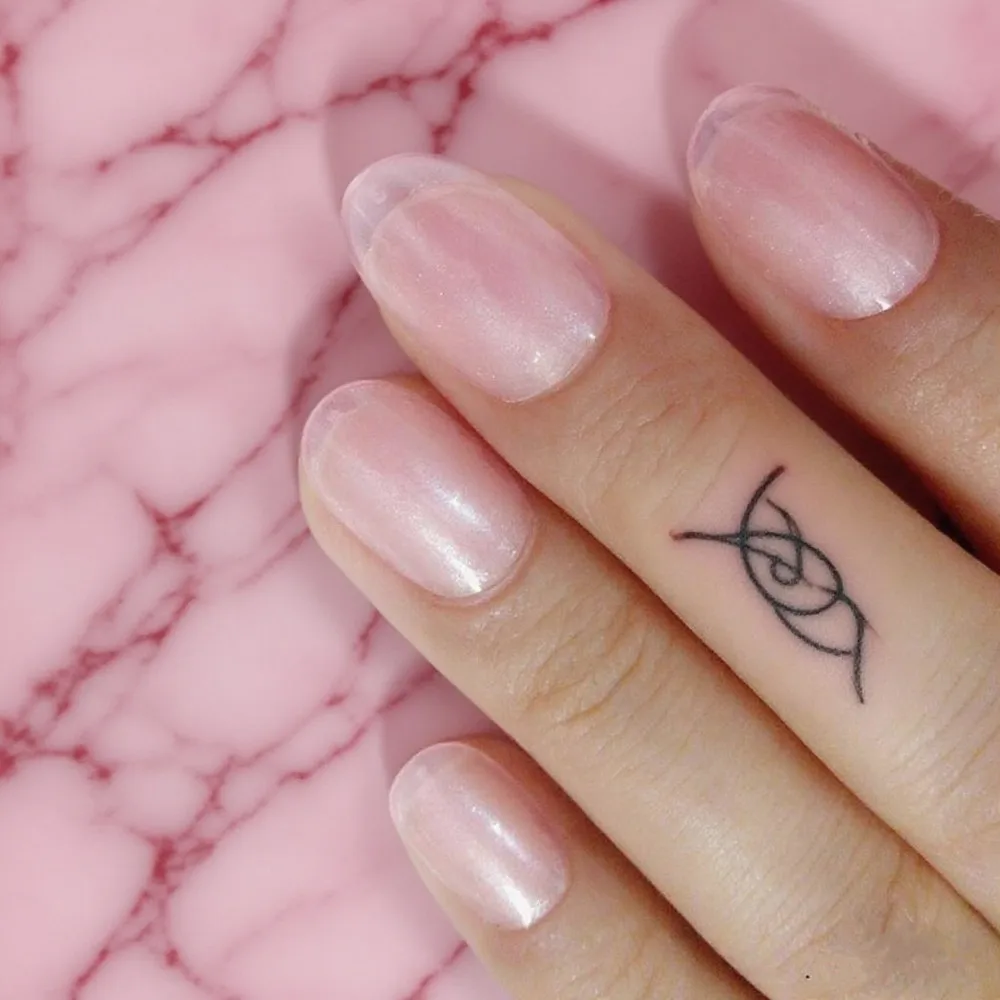 Acrylic False Nail With Glue Woman Press On Nails Translucent Pearl Pink Short Shaped Finger Tips Manicure Accessory 2 sets/lot
Acrylic False Nail With Glue Woman Press On Nails Translucent Pearl Pink Short Shaped Finger Tips Manicure Accessory 2 sets/lot