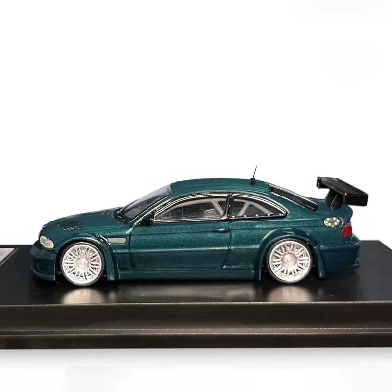 MJ масштаб 1:64 M3 E46 GTR модель автомобиля из сплава, статическая коллекция, украшенные праздничные подарки, игрушки, сувенирный подарок
MJ масштаб 1:64 M3 E46 GTR модель автомобиля из сплава, статическая коллекция, украшенные праздничные подарки, игрушки, сувенирный подарок