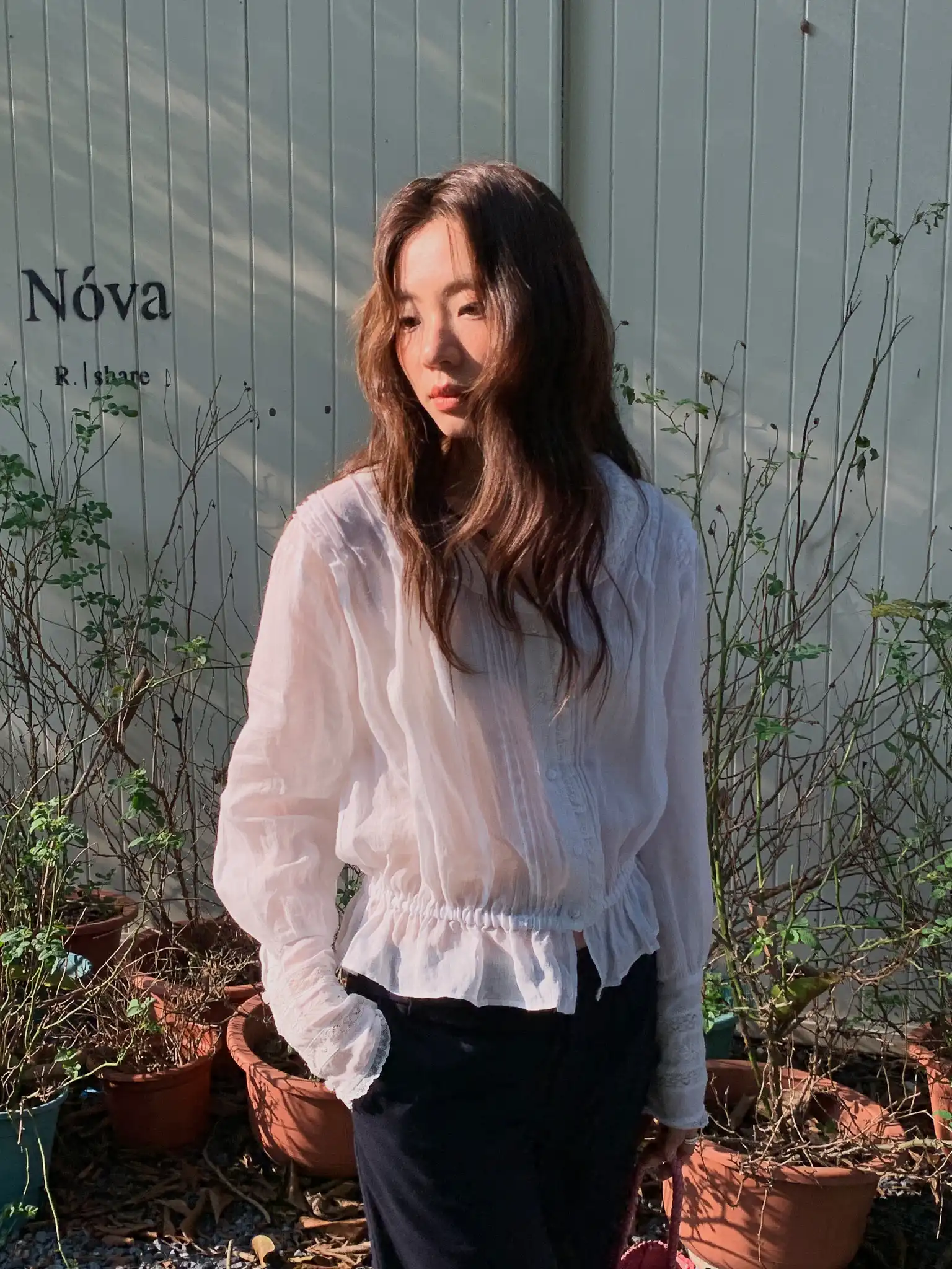 Женская белая кружевная блузка LILUOP с длинным рукавом, ультралегкая, тонкая, с завышенной талией, для осеннего сезона
Женская белая кружевная блузка LILUOP с длинным рукавом, ультралегкая, тонкая, с завышенной талией, для осеннего сезона