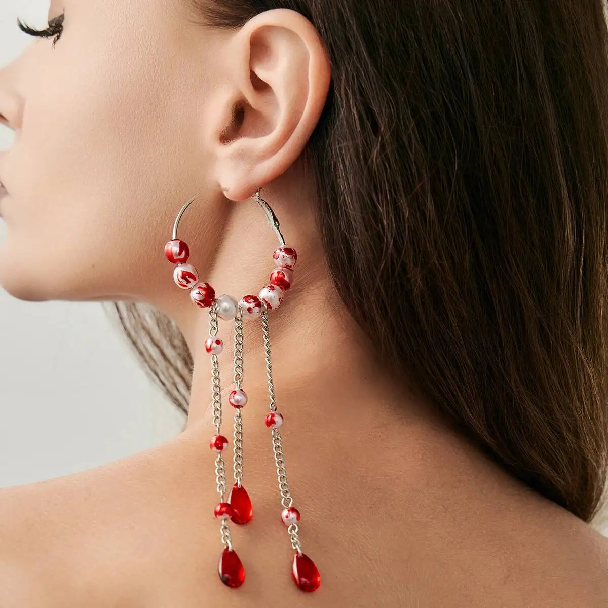 Lacteo Goth Red Acrylic Rhinestone Imitation Pearls Drop Earrings Women Elegant Long Tassel Piercing Earring Halloween Jewelry
Lacteo Goth Red Acrylic Rhinestone Imitation Pearls Drop Earrings Women Elegant Long Tassel Piercing Earring Halloween Jewelry