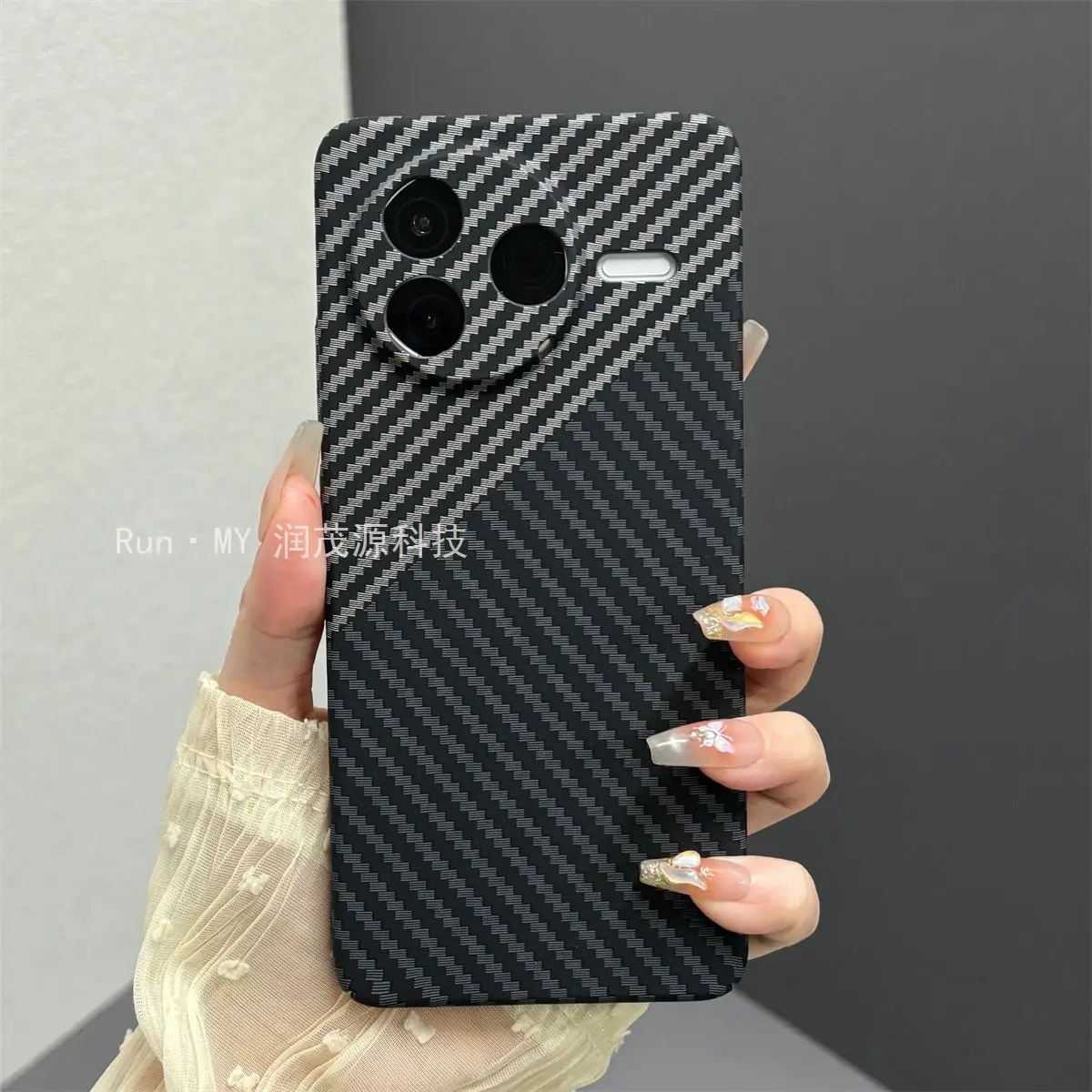 For MI POCO F7 Ultra F7 Pro Case Simple Carbon Fiber Texture PC Skin-friendly Anti-fall Cover For POCO F7 Pro Ultra Funda
For MI POCO F7 Ultra F7 Pro Case Simple Carbon Fiber Texture PC Skin-friendly Anti-fall Cover For POCO F7 Pro Ultra Funda