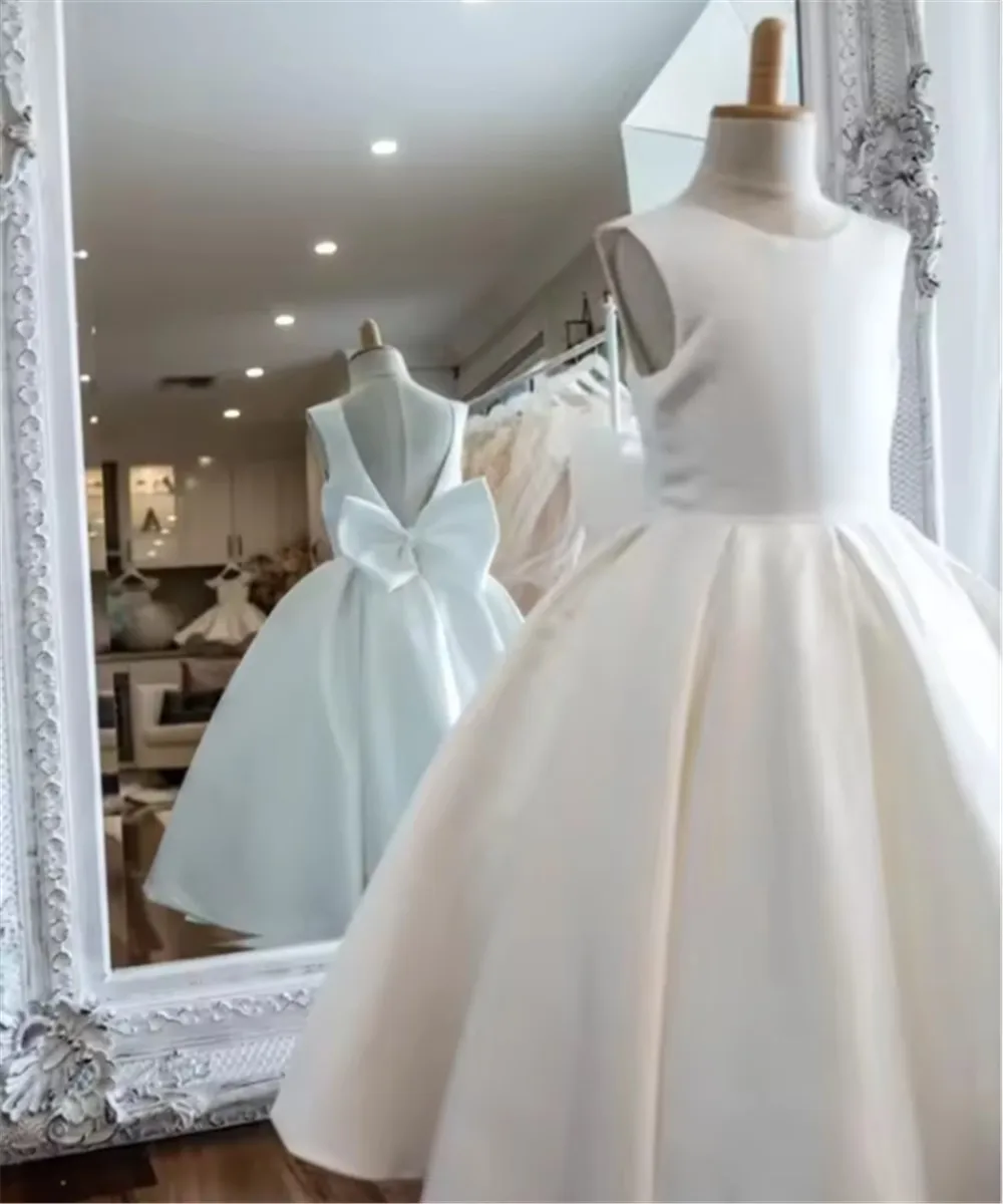 Elegant Satin Flower Girl Wedding Dress Sleeveless With Bow Kids Birthday Party Prom Dress Communion Gown vestidos de novia
Elegant Satin Flower Girl Wedding Dress Sleeveless With Bow Kids Birthday Party Prom Dress Communion Gown vestidos de novia