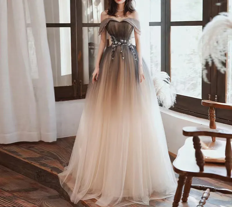 Elegant Strapless Prom Dresses A-Line Starry Brilliant Appliques Sexy Off The Shoulder Backless Bandage Banquet Party Host Gowns
Elegant Strapless Prom Dresses A-Line Starry Brilliant Appliques Sexy Off The Shoulder Backless Bandage Banquet Party Host Gowns