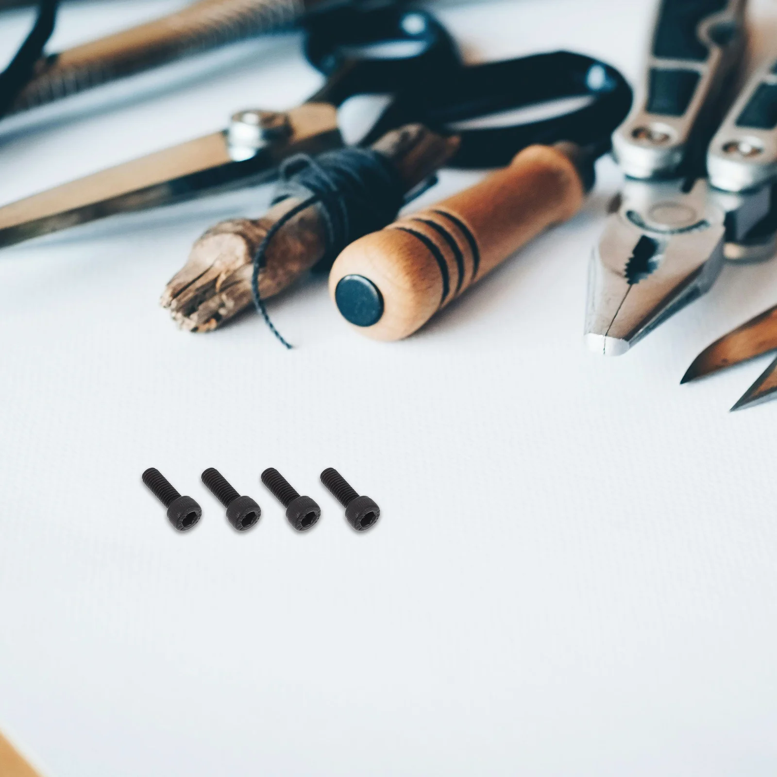 50Pcs Carbon Steel Hexagon Socket Head Cap Screws M5x14 Knurled Fasteners for Furniture Hardware Machinery Electrical
50Pcs Carbon Steel Hexagon Socket Head Cap Screws M5x14 Knurled Fasteners for Furniture Hardware Machinery Electrical