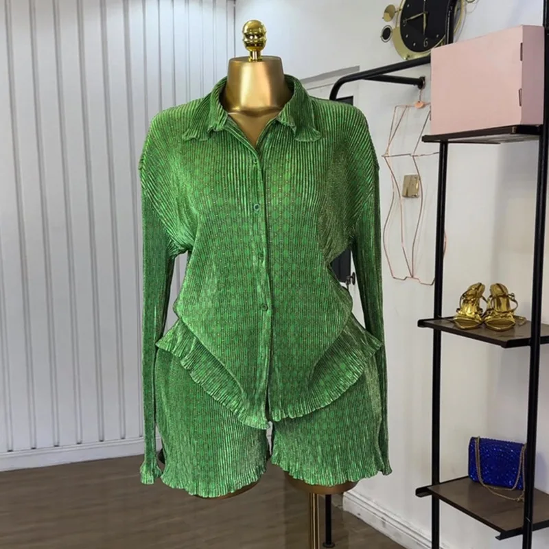 Sweet and fresh printed lapel collar long-sleeved shirt high waist shorts two-piece set fashionable simple and versatile tempera
Sweet and fresh printed lapel collar long-sleeved shirt high waist shorts two-piece set fashionable simple and versatile tempera