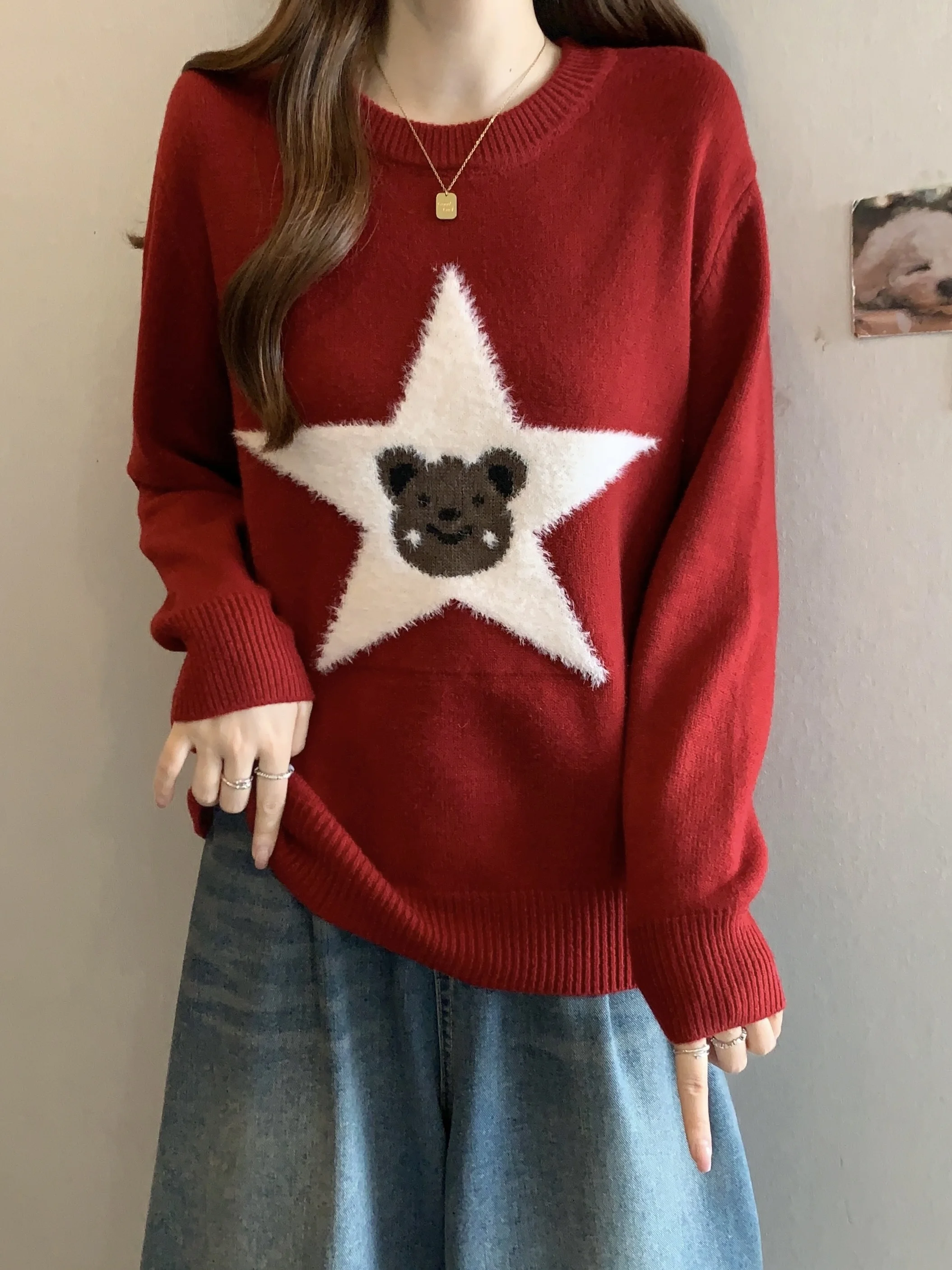 Red Star Bear Knitted Sweater Women's Loose Fit Faionable Autumn Winter Large Size Casual Top for Younger Looking
Red Star Bear Knitted Sweater Women's Loose Fit Faionable Autumn Winter Large Size Casual Top for Younger Looking