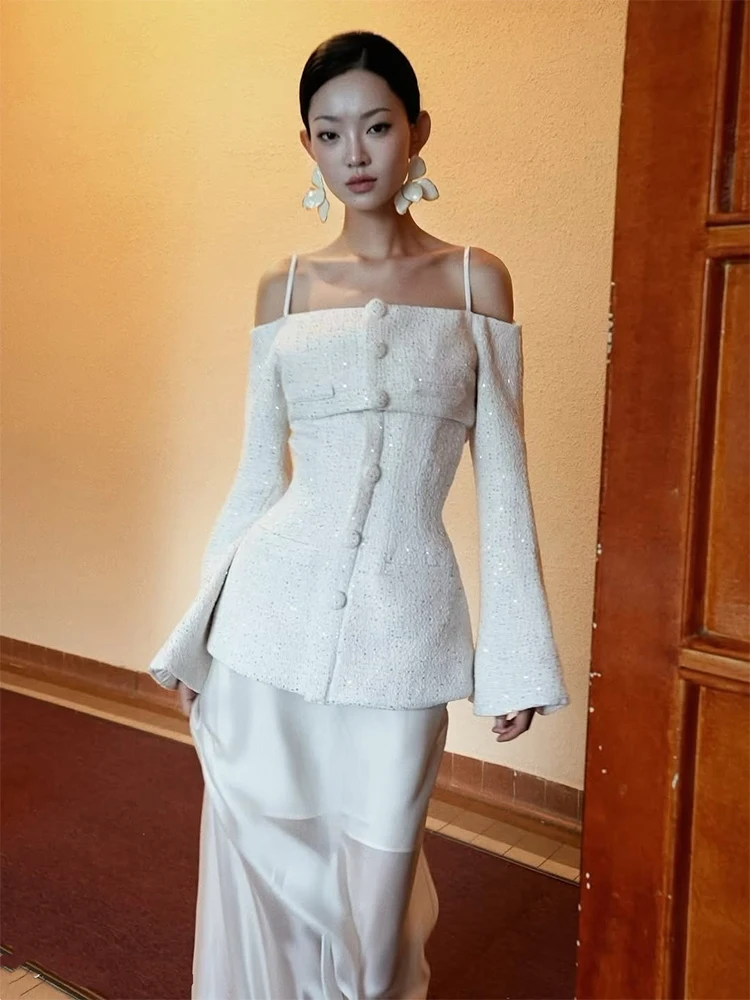 Elegant Slimming One-Shoulder Flared Sleeve Top And Skirt Set for Women Fashionable High-Waisted Long Dressing Style Ensemble
Elegant Slimming One-Shoulder Flared Sleeve Top And Skirt Set for Women Fashionable High-Waisted Long Dressing Style Ensemble
