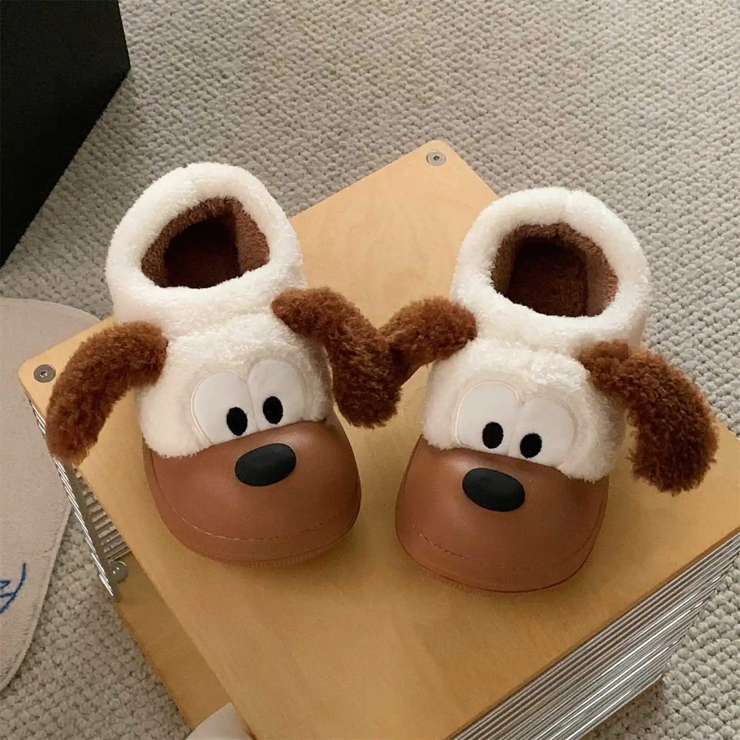 Funny house slippers for women animal dog fleece lined shoes ladies plush outwear shoes chaussons femme
Funny house slippers for women animal dog fleece lined shoes ladies plush outwear shoes chaussons femme