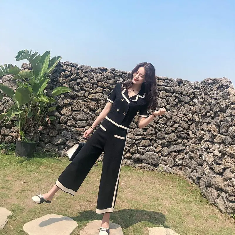 2022 New Korean Style Suit Women's Summer Fashion Temperament Knitted Short-sleeved Wide-leg Pants Two-piece Set
2022 New Korean Style Suit Women's Summer Fashion Temperament Knitted Short-sleeved Wide-leg Pants Two-piece Set