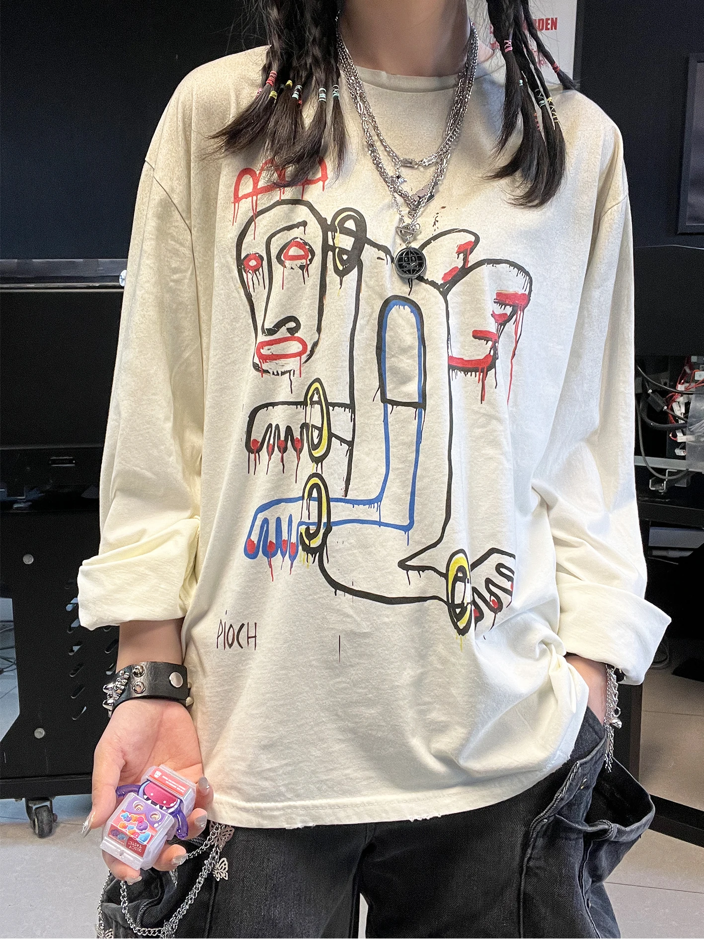 Artist Wang's Studio Dirty Vintage Long Sleeve T-Shirt Fun Base Layer Shirt Cotton Polyester Blend Spring 2025 Ladies' Fashion
Artist Wang's Studio Dirty Vintage Long Sleeve T-Shirt Fun Base Layer Shirt Cotton Polyester Blend Spring 2025 Ladies' Fashion