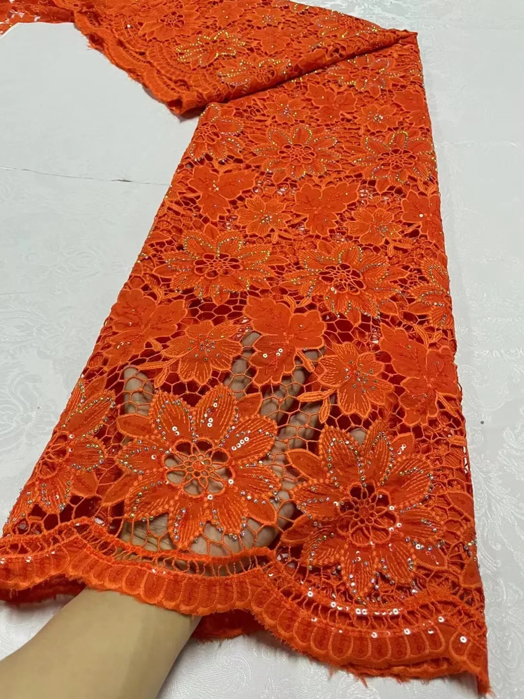 Guipure Lace Fabric Orange Latest Swiss Cotton Milk Silk Nigerian African Lace Fabric 2024 High Quality for Dress
Guipure Lace Fabric Orange Latest Swiss Cotton Milk Silk Nigerian African Lace Fabric 2024 High Quality for Dress