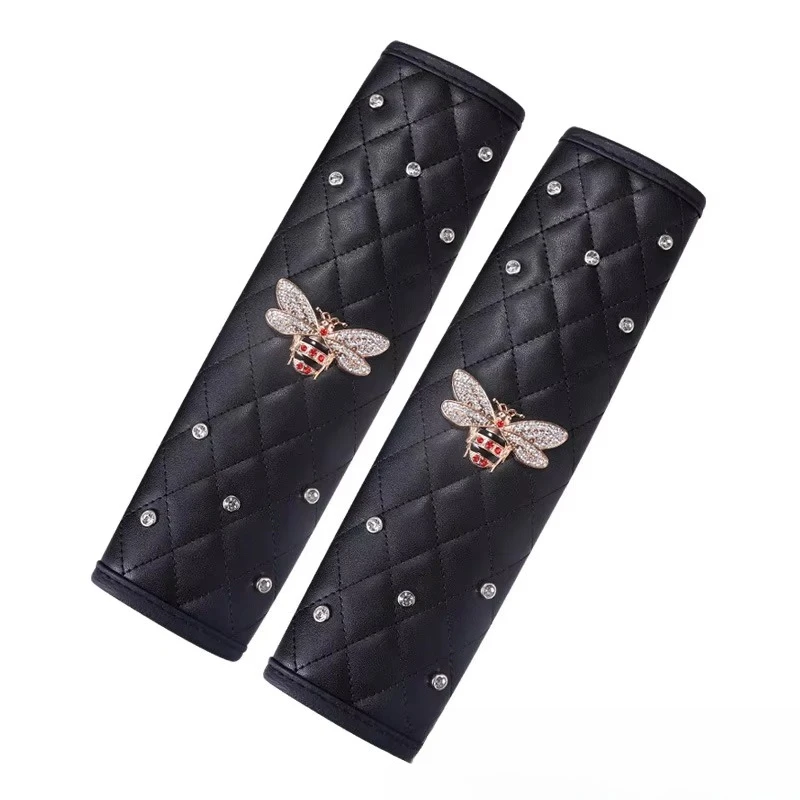 Набор автомобильных аксессуаров Crystal Diamond — накладки на сиденья, чехлы ручного тормоза и переключения передач
Набор автомобильных аксессуаров Crystal Diamond — накладки на сиденья, чехлы ручного тормоза и переключения передач