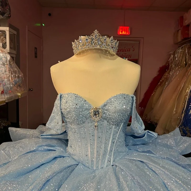 Customized Shiny sky blue Quinceanera Dresses Off the Shoulder Sequin crystal applique Tull Bow Long tail Vestido 15 Quinceanera
Customized Shiny sky blue Quinceanera Dresses Off the Shoulder Sequin crystal applique Tull Bow Long tail Vestido 15 Quinceanera
