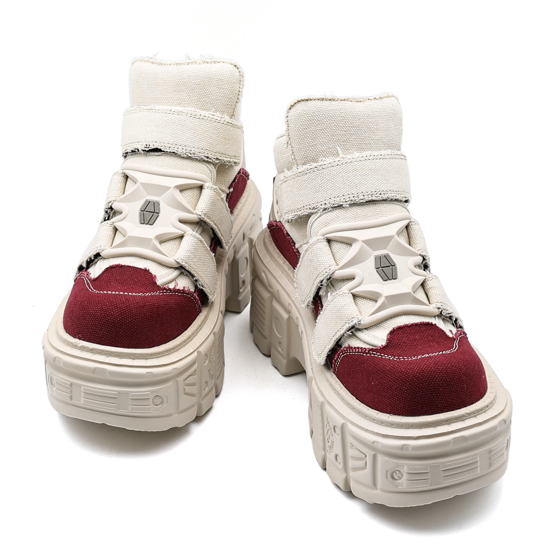 Gothic Ankle Rock Boots 2025 Woman Sneakers New Punk Style Women Shoes Lace-up Heel Height Platform Shoes Woman Metal Decor
Gothic Ankle Rock Boots 2025 Woman Sneakers New Punk Style Women Shoes Lace-up Heel Height Platform Shoes Woman Metal Decor