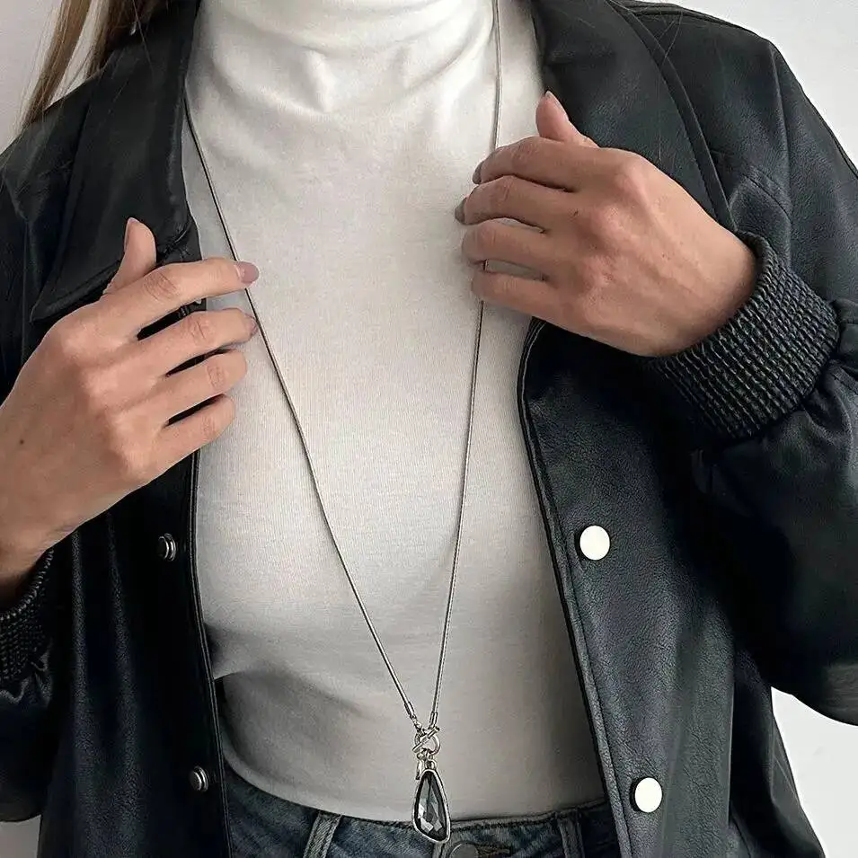 3 Colors Vintage Irregular Acrylic Rhinestone Pendant Necklace Women Trendy Metal Long Sweater Neck Chain Jewelry Gift
3 Colors Vintage Irregular Acrylic Rhinestone Pendant Necklace Women Trendy Metal Long Sweater Neck Chain Jewelry Gift