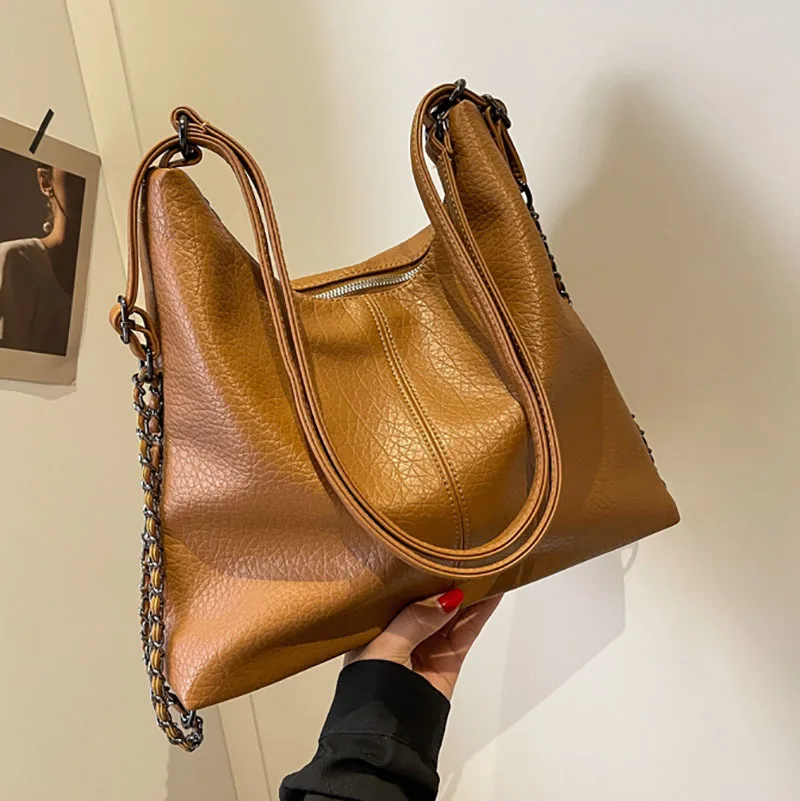 Light Luxury Handbags Women's New Bags Soft Leather Female Solid Color Simple Large Capacity Shoulder Portable Messenger Bag
Light Luxury Handbags Women's New Bags Soft Leather Female Solid Color Simple Large Capacity Shoulder Portable Messenger Bag