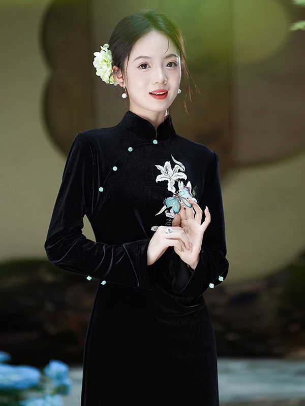 Stunning New Chinese Sle Velvet Qipao Dr Daily Wear Beautiful Revamped Long-Sve Midi Skirt Low Slit for Autumn
Stunning New Chinese Sle Velvet Qipao Dr Daily Wear Beautiful Revamped Long-Sve Midi Skirt Low Slit for Autumn