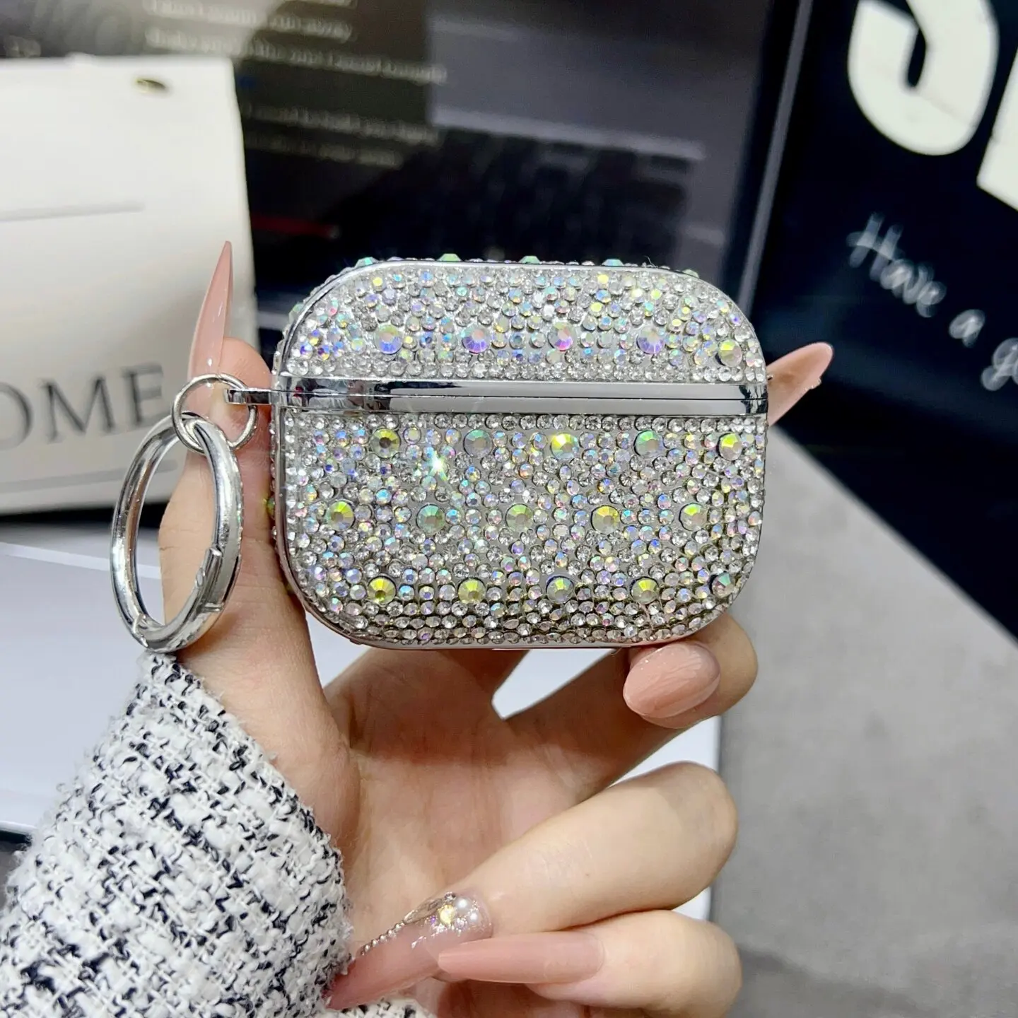 Luxury Bling Rhinestone Case For AirPods 4 3 Pro 3 2 Diamond Glitter Hard Protective Cover Shockproof Earphone Accessories case
Luxury Bling Rhinestone Case For AirPods 4 3 Pro 3 2 Diamond Glitter Hard Protective Cover Shockproof Earphone Accessories case