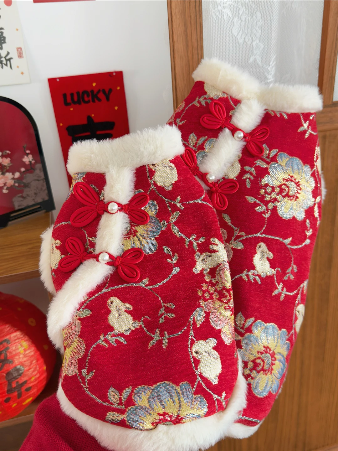 Fce Lined Dog And Clothes New Year Celebration Red Festive Visit Clothes Tang Suit Winter Wear Warm Casual Sle Pet A...
Fce Lined Dog And Clothes New Year Celebration Red Festive Visit Clothes Tang Suit Winter Wear Warm Casual Sle Pet A...