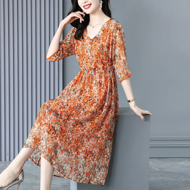 Women's Chiffon Dress 2024 Summer New Fashion Elegant Korean Elastic Waist Retraction A-line V-neck Short Sleeve Flower Dresses
Women's Chiffon Dress 2024 Summer New Fashion Elegant Korean Elastic Waist Retraction A-line V-neck Short Sleeve Flower Dresses