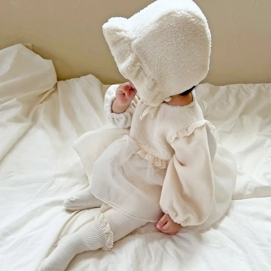 2023 Winter New Baby Girls Fleece Warm Bodysuit Fashion Plush Splice Lace Princess Dress Infant Girls Long Sleeve Jumpsuit + Hat
2023 Winter New Baby Girls Fleece Warm Bodysuit Fashion Plush Splice Lace Princess Dress Infant Girls Long Sleeve Jumpsuit + Hat