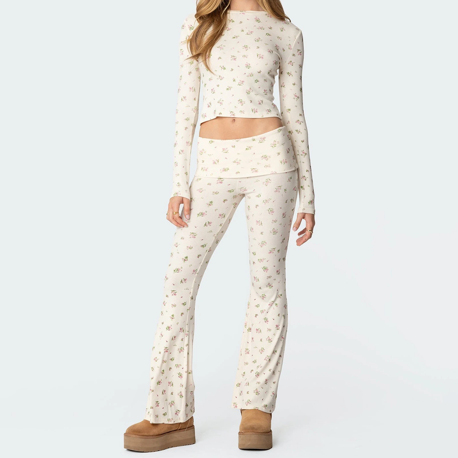 2025 Women Vintage 2 Piece Spring Outfits Casual Floral Print Crop Slim Long Sleeves Tops and Elastic Flare Pants Set Streetwear
2025 Women Vintage 2 Piece Spring Outfits Casual Floral Print Crop Slim Long Sleeves Tops and Elastic Flare Pants Set Streetwear